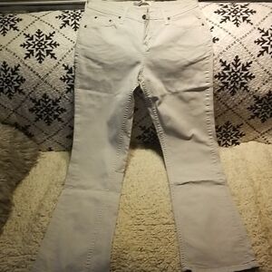 Levi's Cream Low Rise Bootcut Jean's